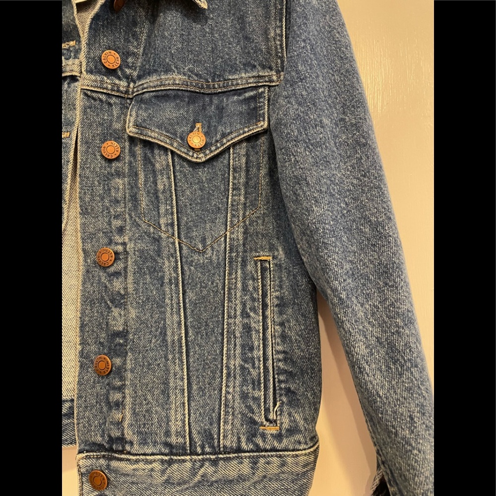 Calvin Klein woman’s jean jacket size P - Picture 4 of 5